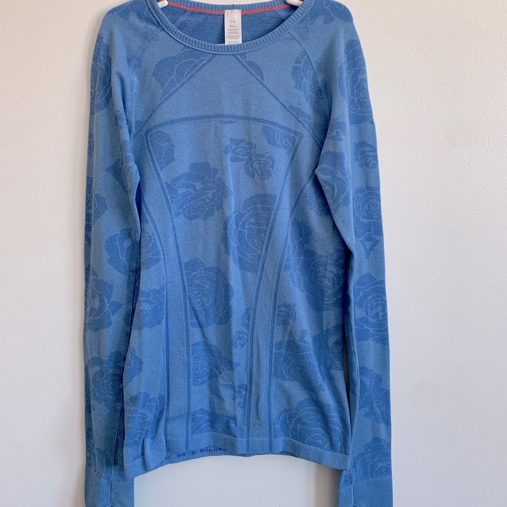 Cute ivivva long sleeve!